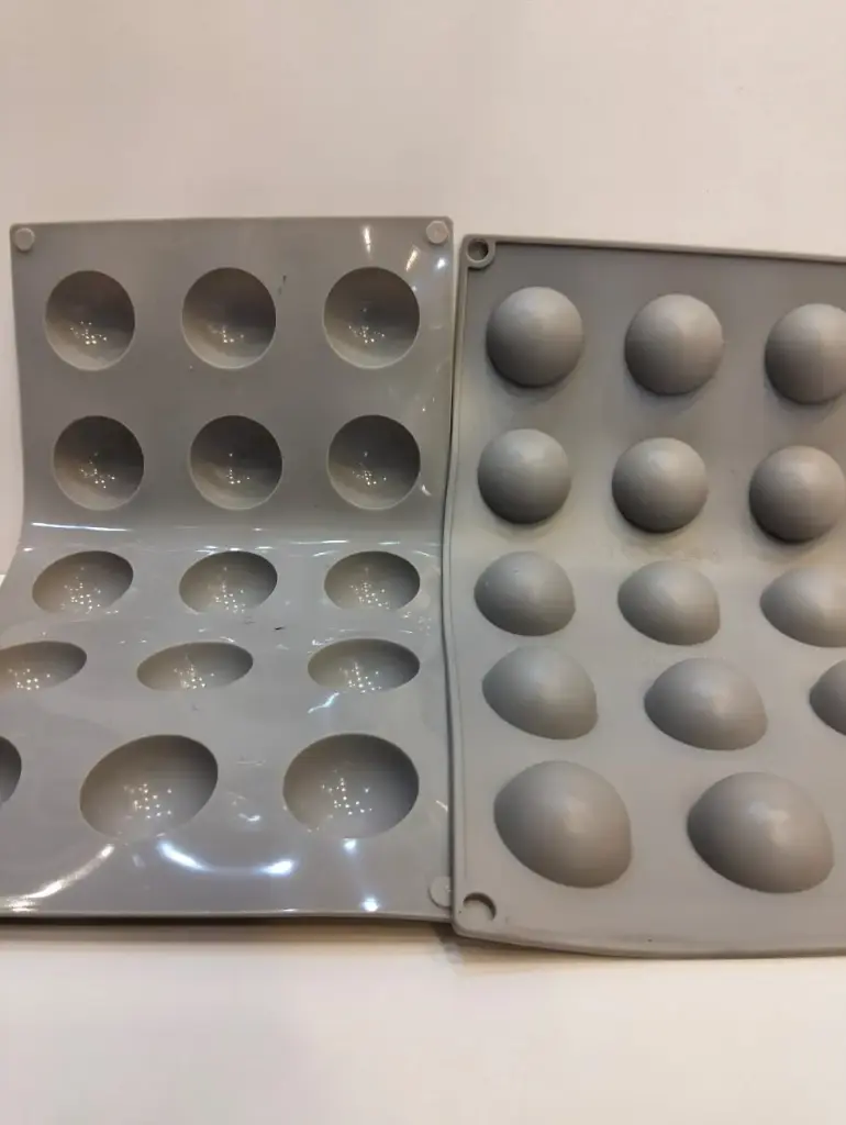 MOULE SILICONE DEMI SPHERE 15PCS