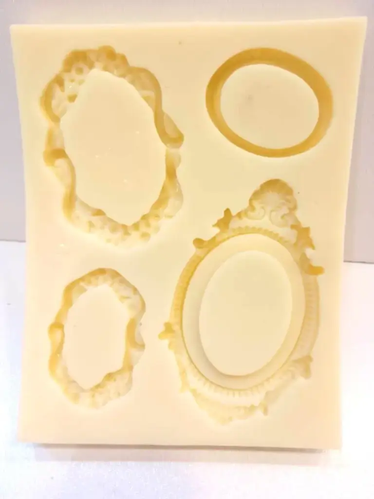 MOULE SILICONE PATE A SUCRE 4 CADRE OVAL
