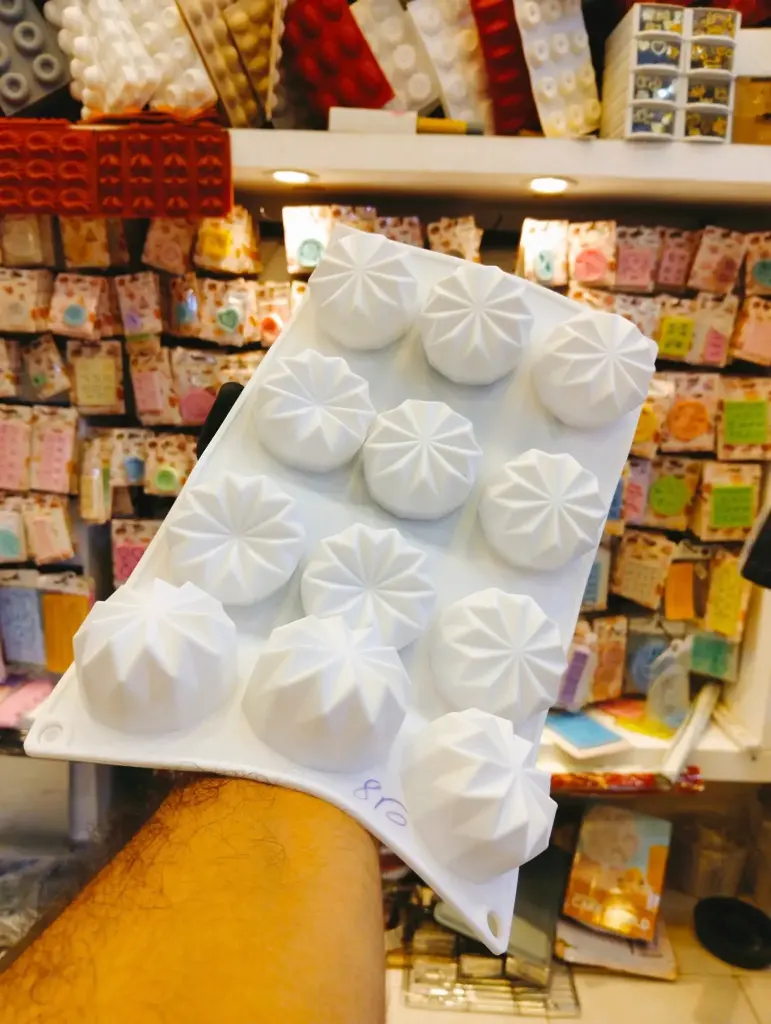 MOULE SILICONE BLANC 12PCS