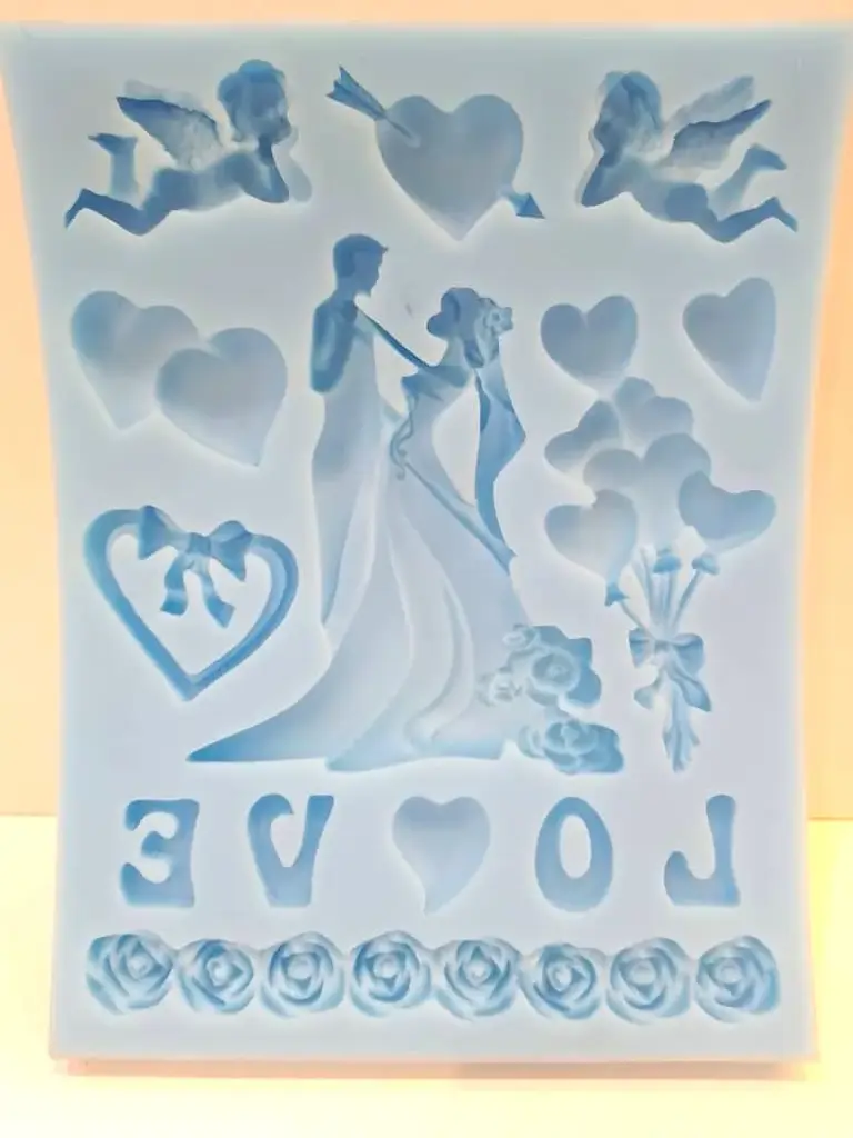 MOULE SILICONE PATE A SUCRE LOVE MARIEE