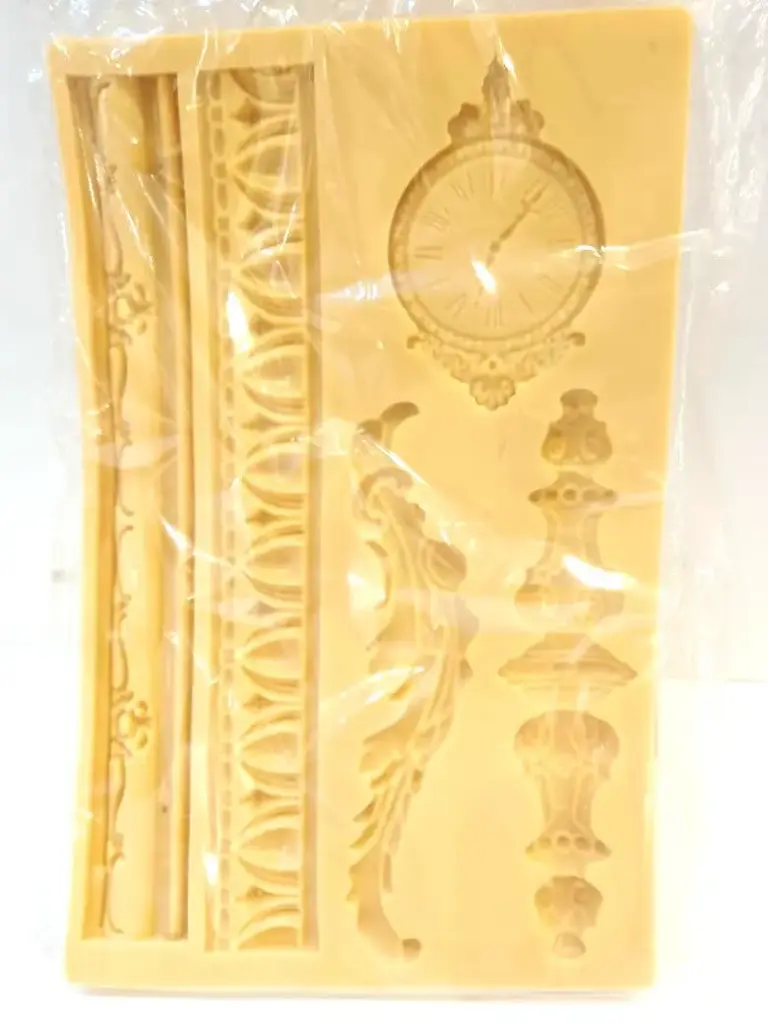 MOULE SILICONE PATE A SUCRE HORLOGE