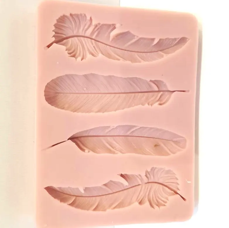 MOULE SILICONE PATE A SUCRE 4 PLUMES
