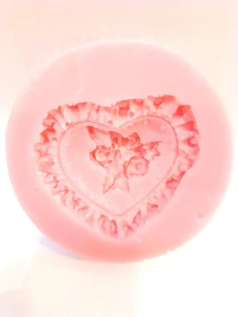MOULE SILICONE PATE A SUCRE CADRE COEUR 2