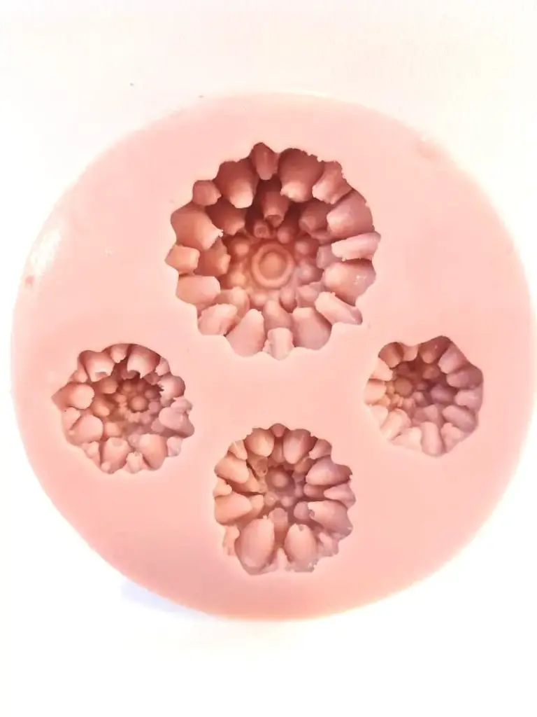 MOULE SILICONE PATE A SUCRE 4FLEURS ROND