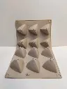 MOULE SILICONE TRIANGE PYRAMID 12PCS